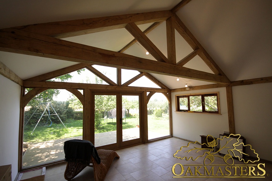 2bay garage and garden room in sussex Oakmasters